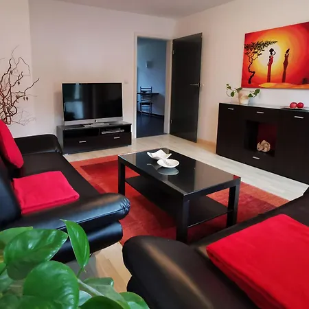 Ferienwohnung Stadtmitte, Kostenfreier Parkplatz, Ruhige Und Gruene Lage * Chemnitz