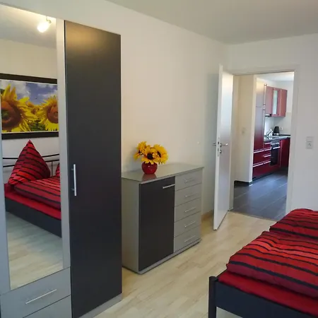 Apartamento Ferienwohnung Stadtmitte, Kostenfreier Parkplatz, Ruhige Und Gruene Lage